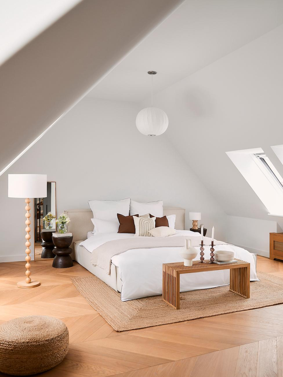 Schlafzimmer Mit Dachschräge: 10 Tipps Und Produkte | Westwing throughout Schlafzimmer Mit Schräge